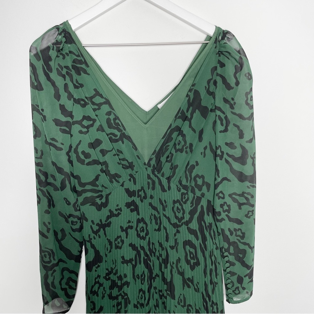 NWT Self-Portrait Green Leopard Pleated Chiffon Maxi Dress Size 4 - Picture 6 of 10